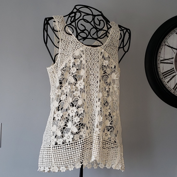 Lace Tank - Picture 7 of 8